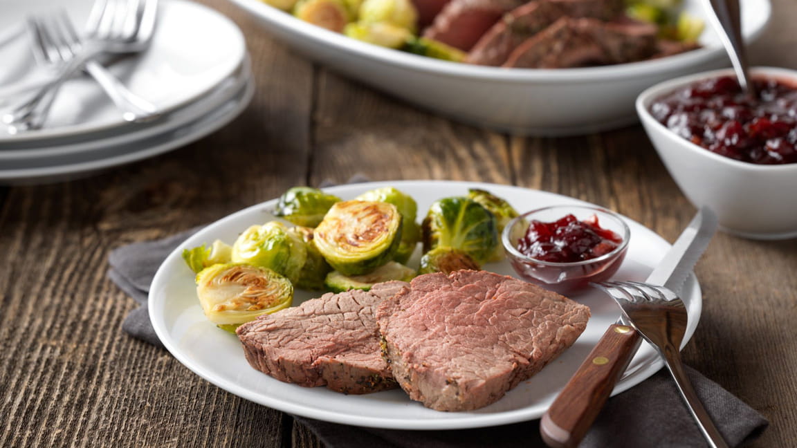 Classic Beef Tenderloin Roast with Cranberry Drizzle