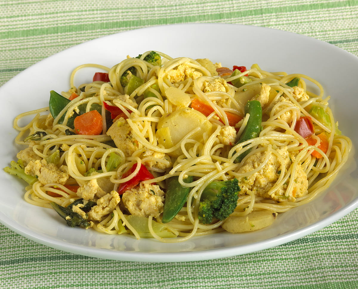 Chicken Curry Skillet with Stir-Fry Veggies and Noodles