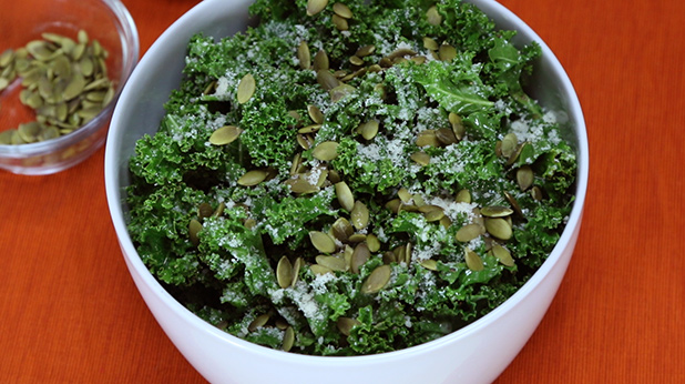 tage ned ballet Behandle Massaged Kale Salad | American Heart Association