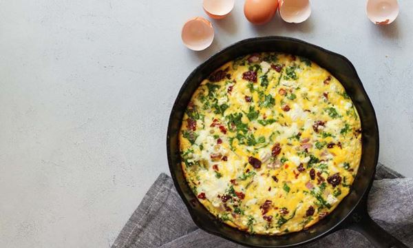 Sun-Dried Tomato and Kale Frittata 