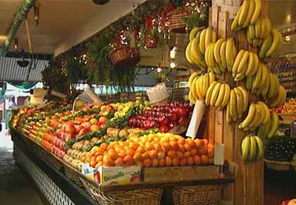 Fruit and vegetable market