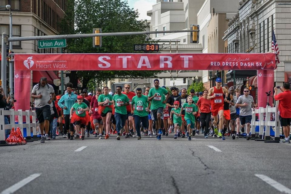 walkers at a Starting line at Heart Walk