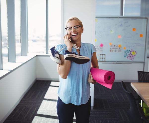 work lady with gym equipment