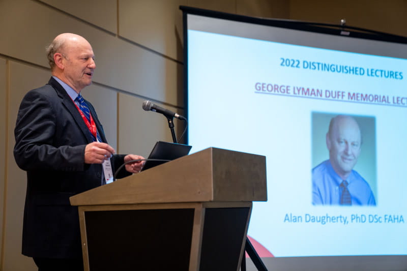 Alan Daugherty delivers the George Lyman Duff Memorial Lecture at the AHA's 2022 Scientific Sessions in Chicago. (Photo courtesy of Alan Daugherty)