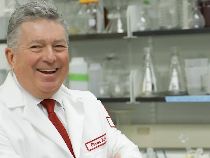 2016-17 AHA President Steven Houser, a cardiovascular researcher at Temple University, will be honored with a Gold Heart Award. (American Heart Association)