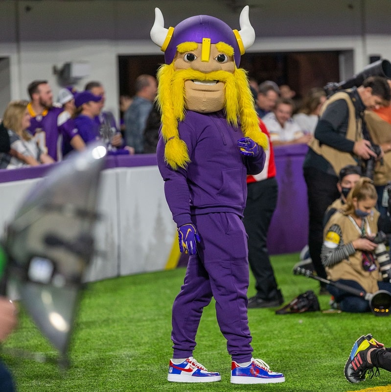 minnesota vikings mascots viktor the viking