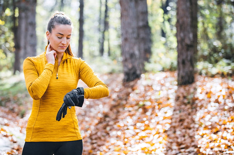 runner checking pulse