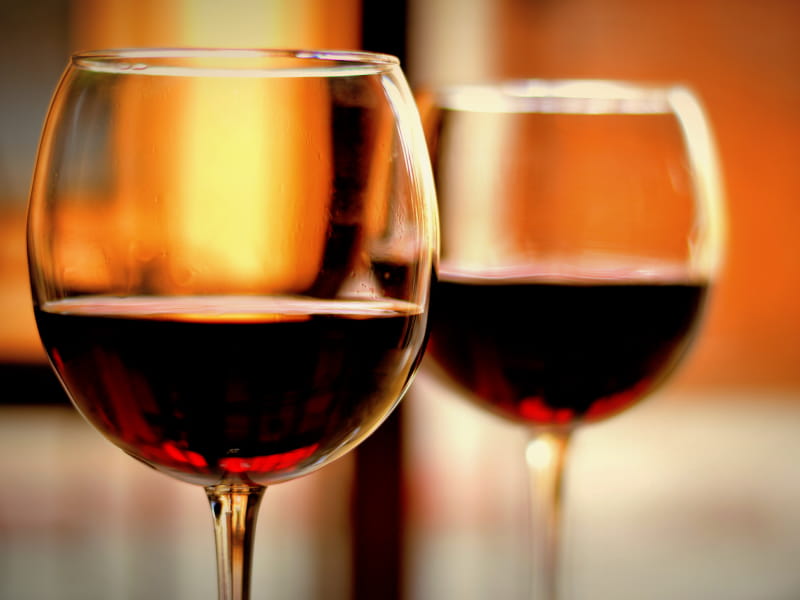 5 Red Wine Health Benefits - Why to Drink Red Wine