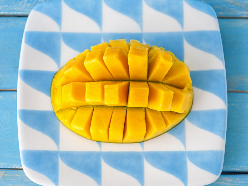 Color a mango + mango facts