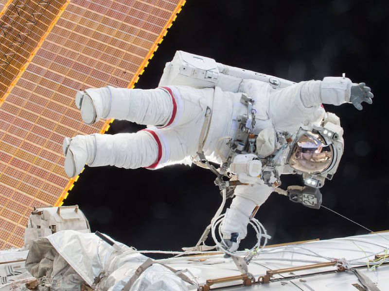 Astronaut Scott Kelly on a spacewalk. (Photo courtesy of NASA)