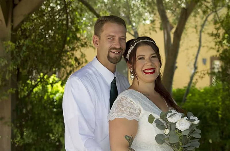 Rikki Crider and husband, Todd Crider, posing for their wedding photos in 2017