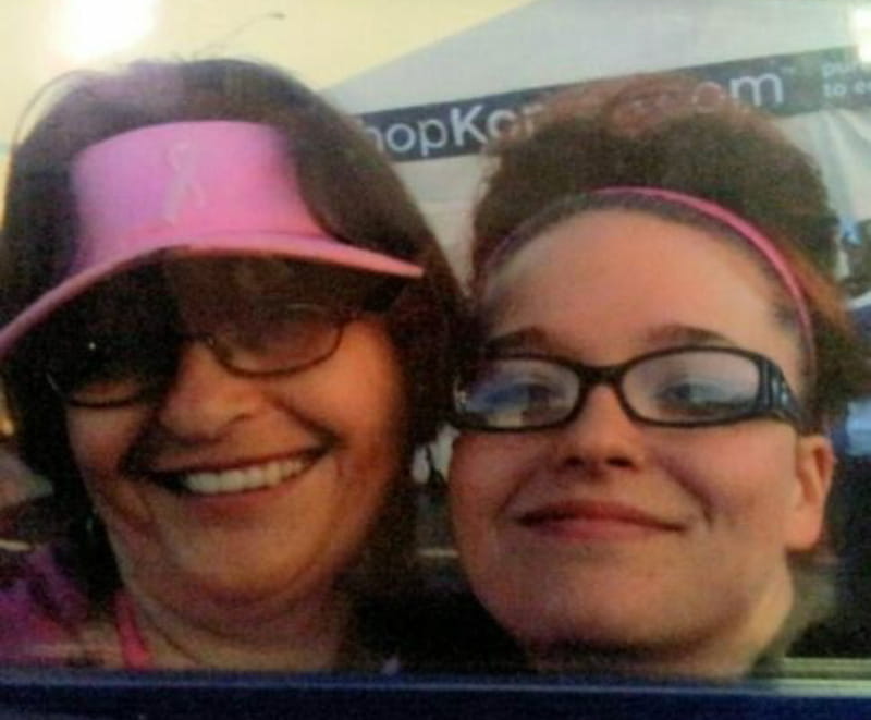 Sarah Steinsiek (right) with her mom, Ruthie Hare, in 2012. Ruthie died from heart disease in 2014. (Photo courtesy of Sarah Steinsiek)