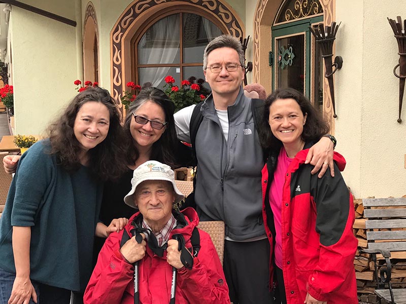 Gert Volpp, seated, surrounded by his children (left to right): Sophie, Leti, Kevin and Serena in 2017. (Photo courtesy of the Volpp family)