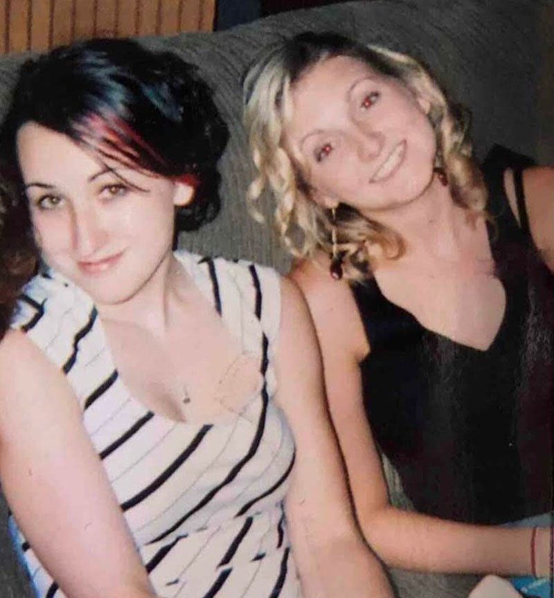 Lindsey (right) and Jillian in 2004. (Photo courtesy of Jillian Forsberg)