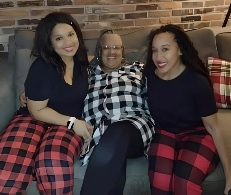 Yolanda Everette-Neufville with her daughters on Christmas in 2022. From left: Kiranda Chase, Yolanda and Kirisha Marshall. Marshall also has a heart murmur. (Photo courtesy of Yolanda Everette-Neufville)
