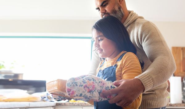 father daughter cooking father daughter cooking