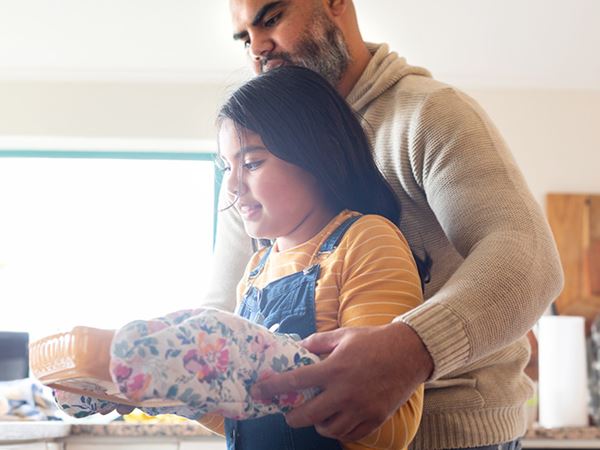 father daughter cooking father daughter cooking
