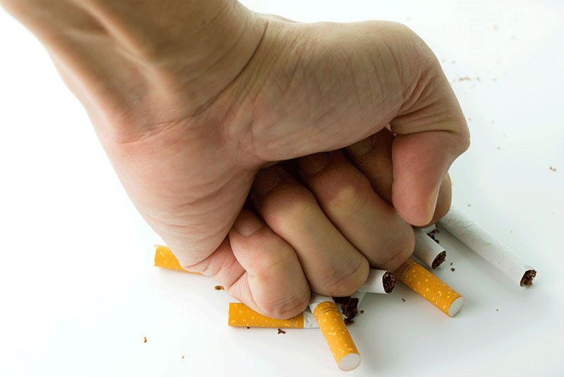  přestat kouřit ruční rozbíjení cigaret