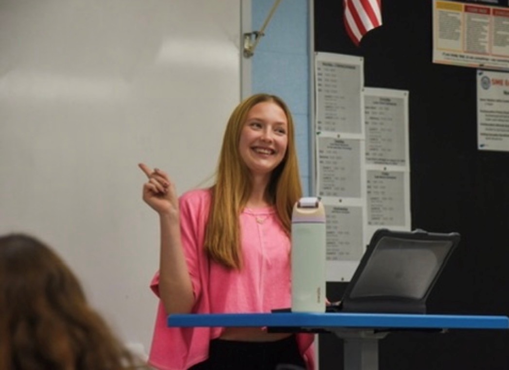 Student Presenting to Heart Club